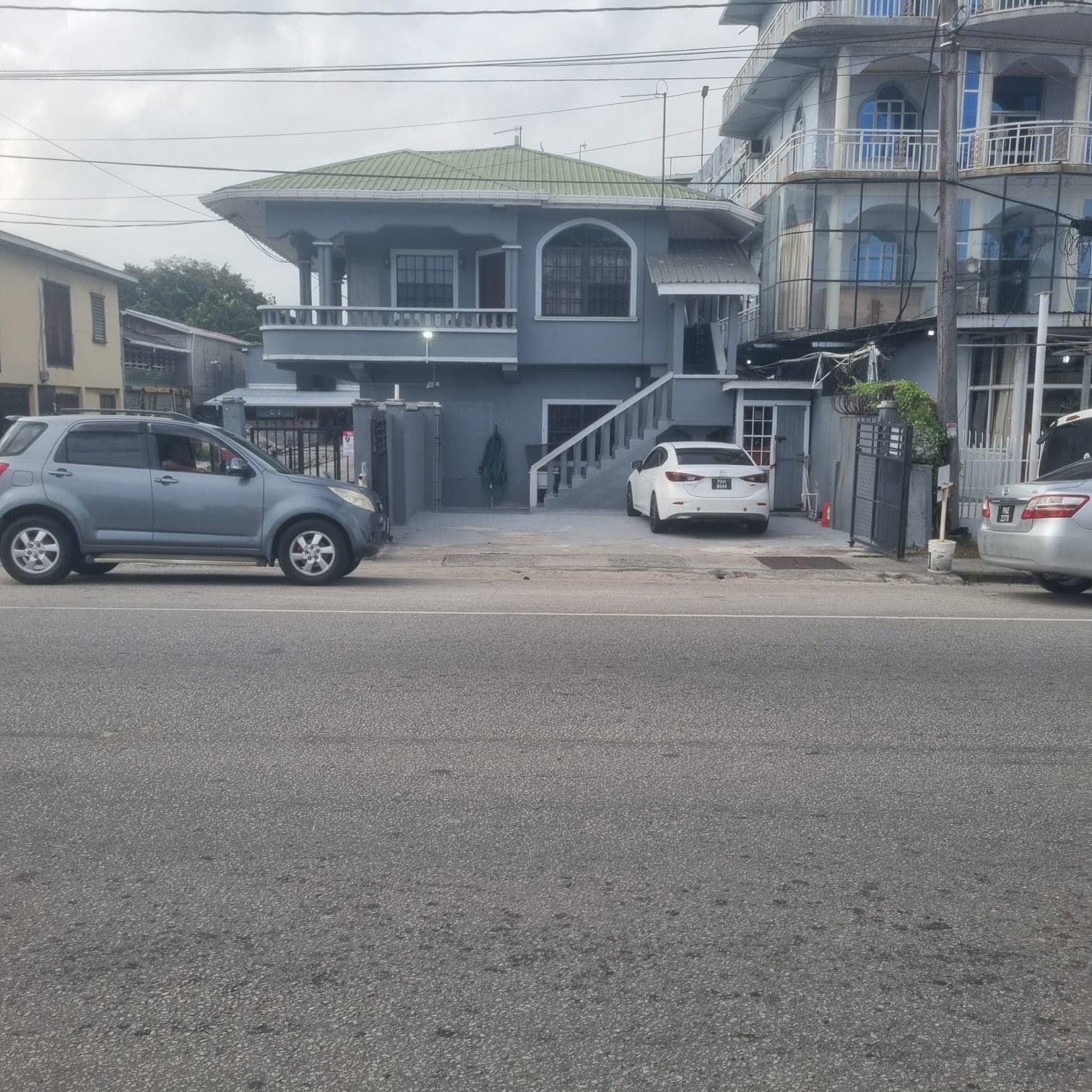 Fully furnished 3 bedroom apartments — photo 1
