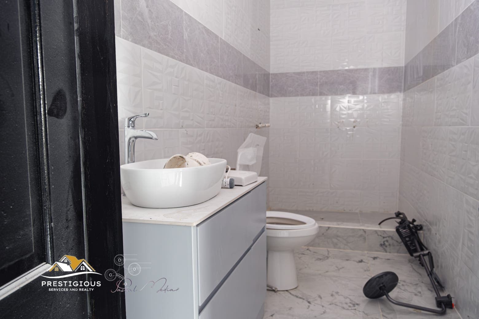 4- 2-Bedroom Professional apartment and townhouse complex — photo 7