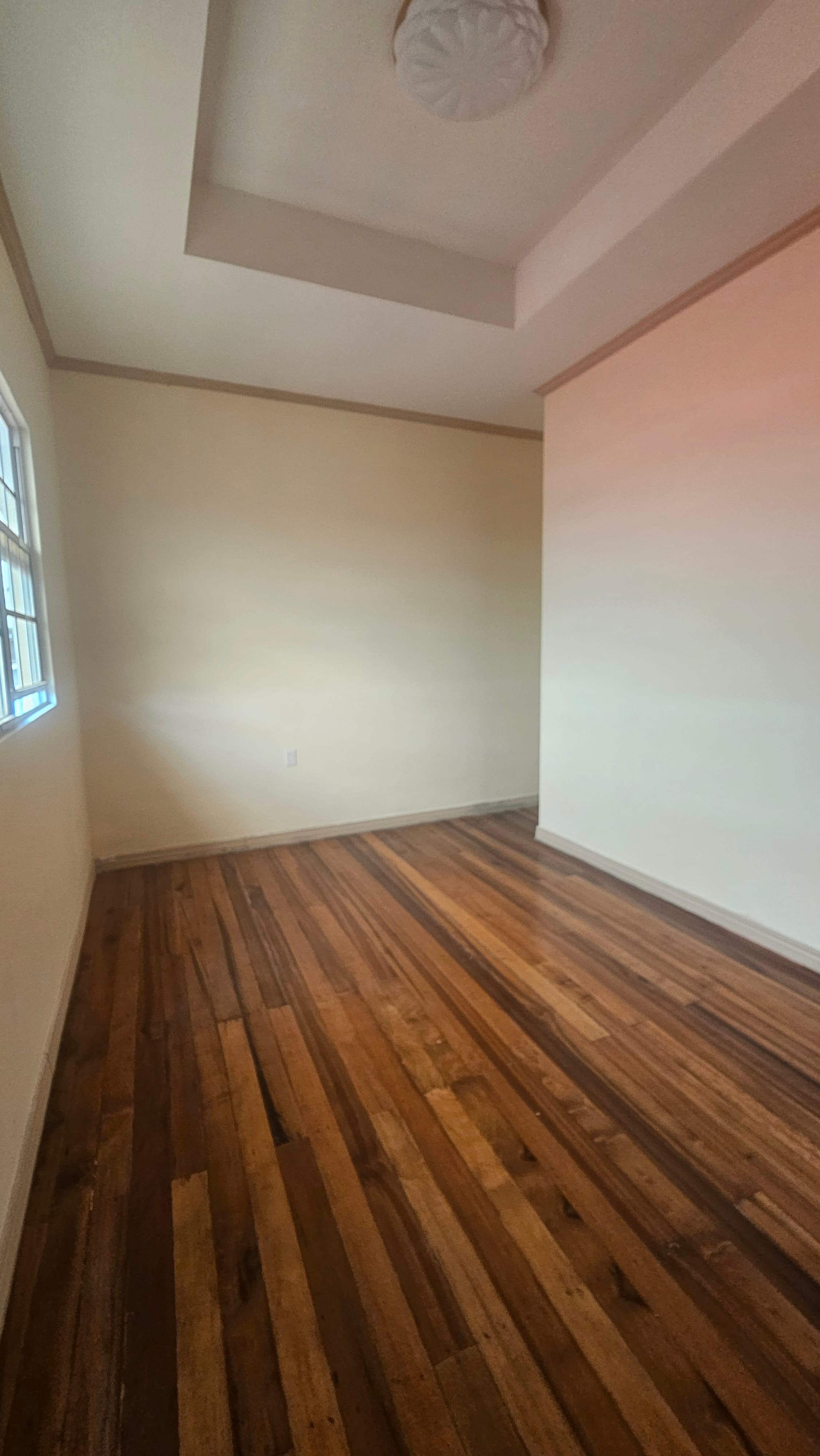 Spacious 3-bedroom upper flat — photo 7